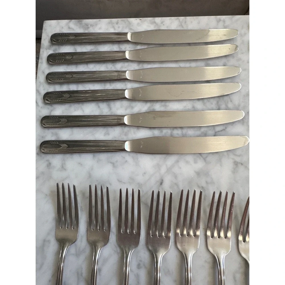N.S. Co. 18-8 Stainless Steel Flatware Set 40pc Art Deco Ridged Silverware MCM